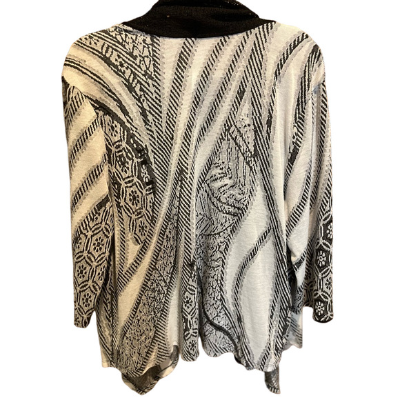 11. WOMENS CHICO’S 3/XL DETAIL TOP - Picture 5 of 5